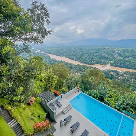 Mount Blue Kandy Bagian luar foto